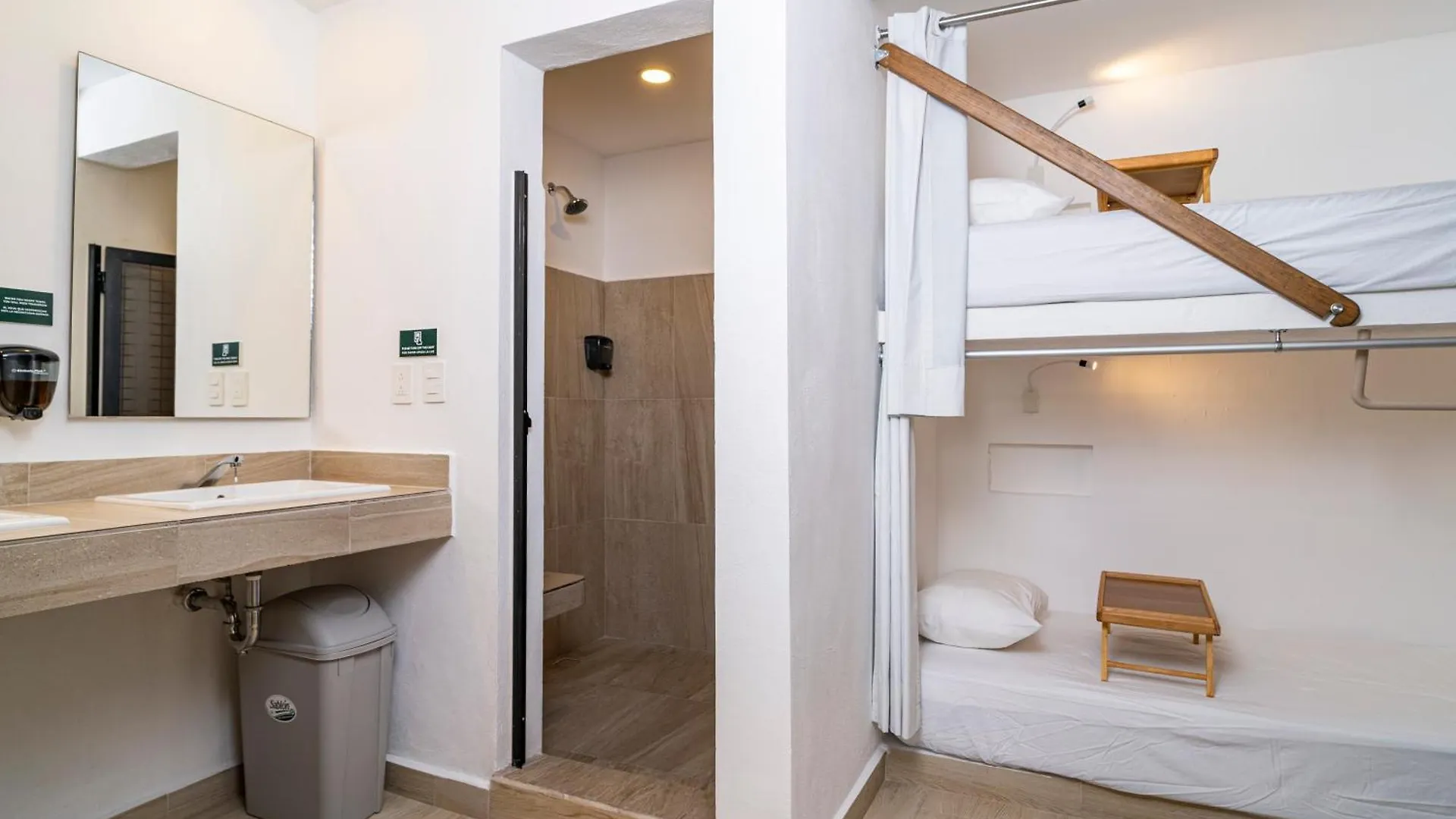 Digital Nomads Hotel & Coliving Cancun Hostel